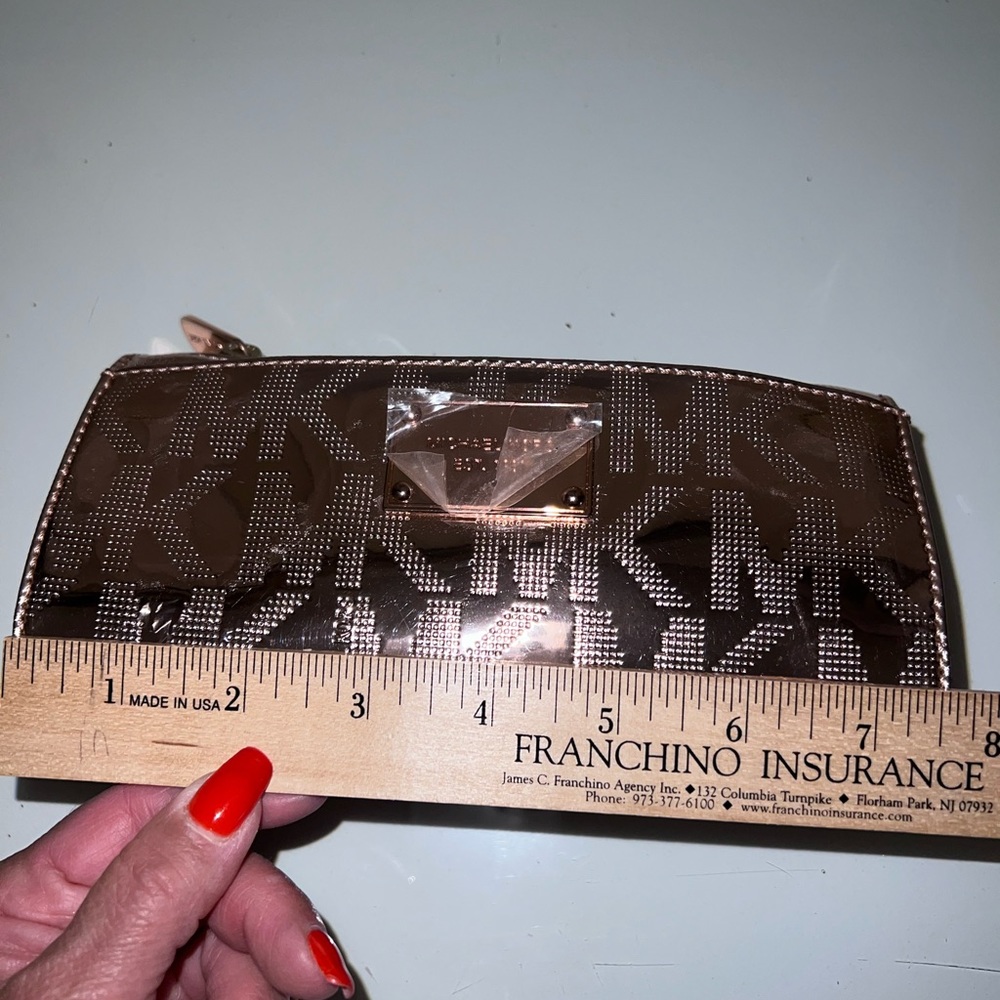 Brand New Michael Kors cosmetic Bag - Picture 6 of 8